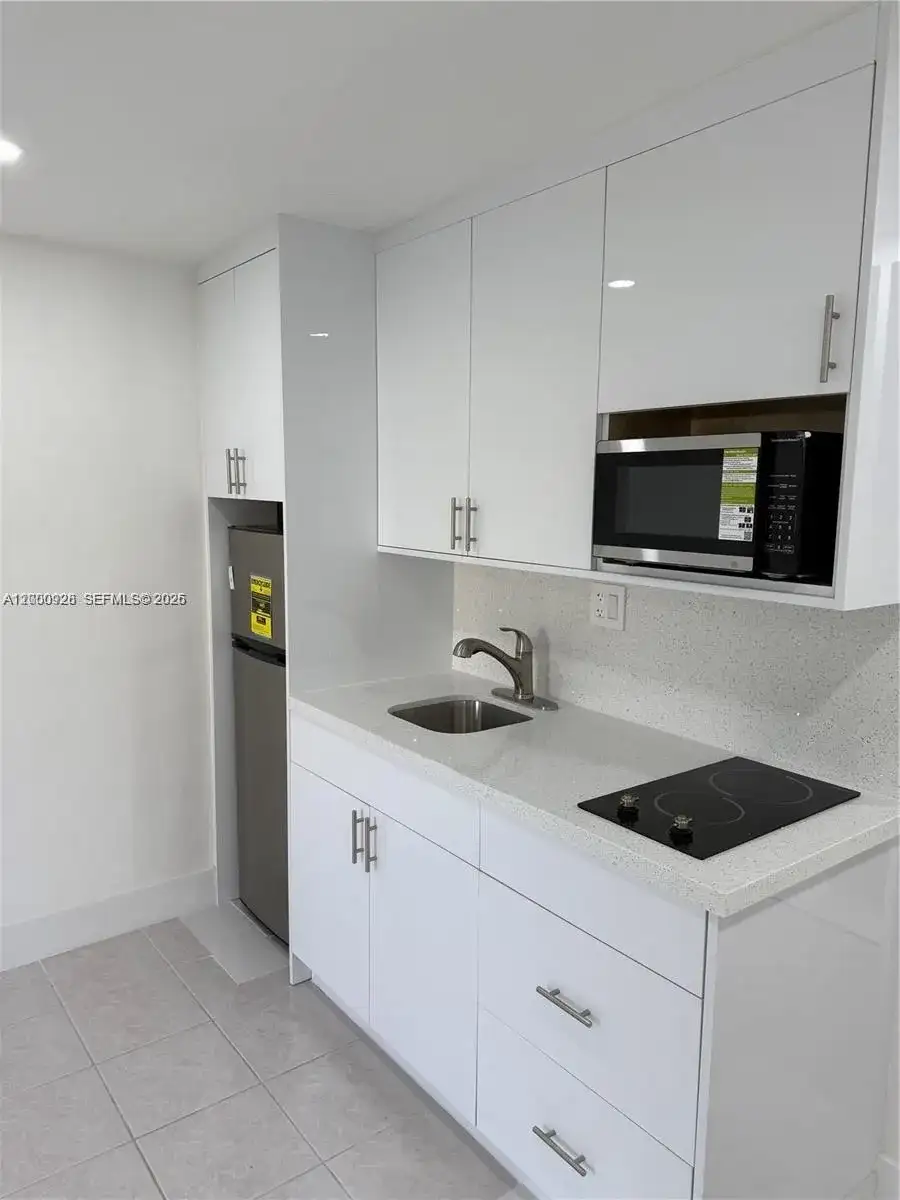 6820 SW 5th St # 1, Miami FL 33144 photo 5