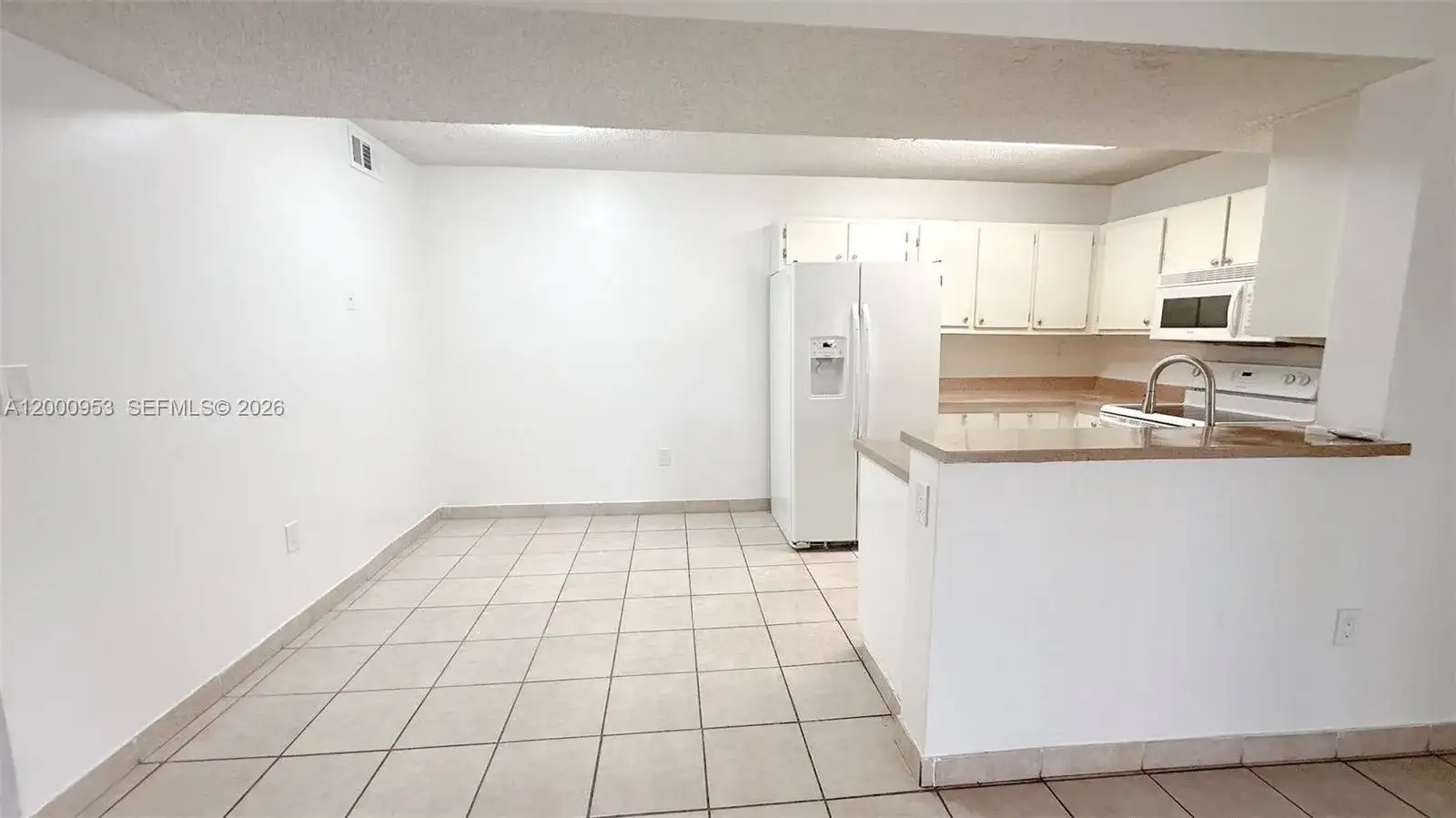 9491 S Palm Cir S # 103, Pembroke Pines FL 33025 photo 3