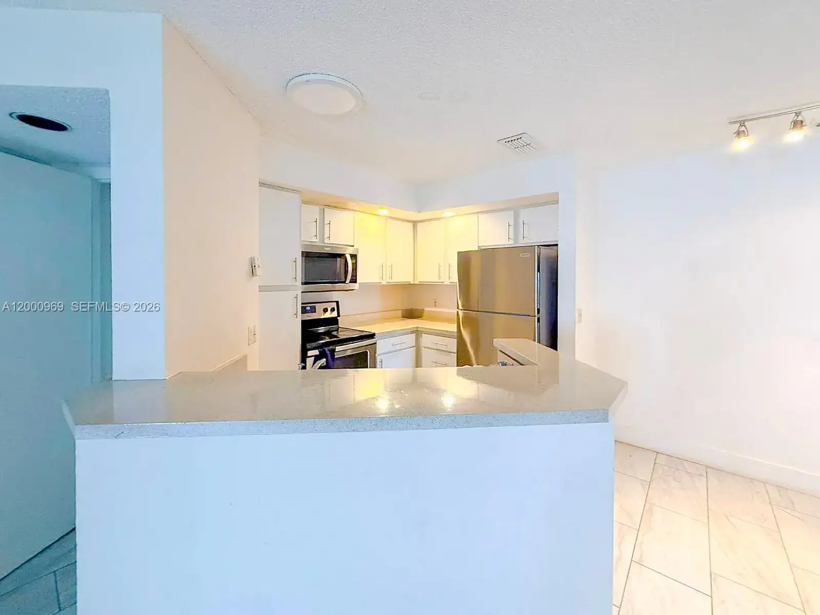 3440 N Pinewalk Dr N # 518, Margate FL 33063 photo 2