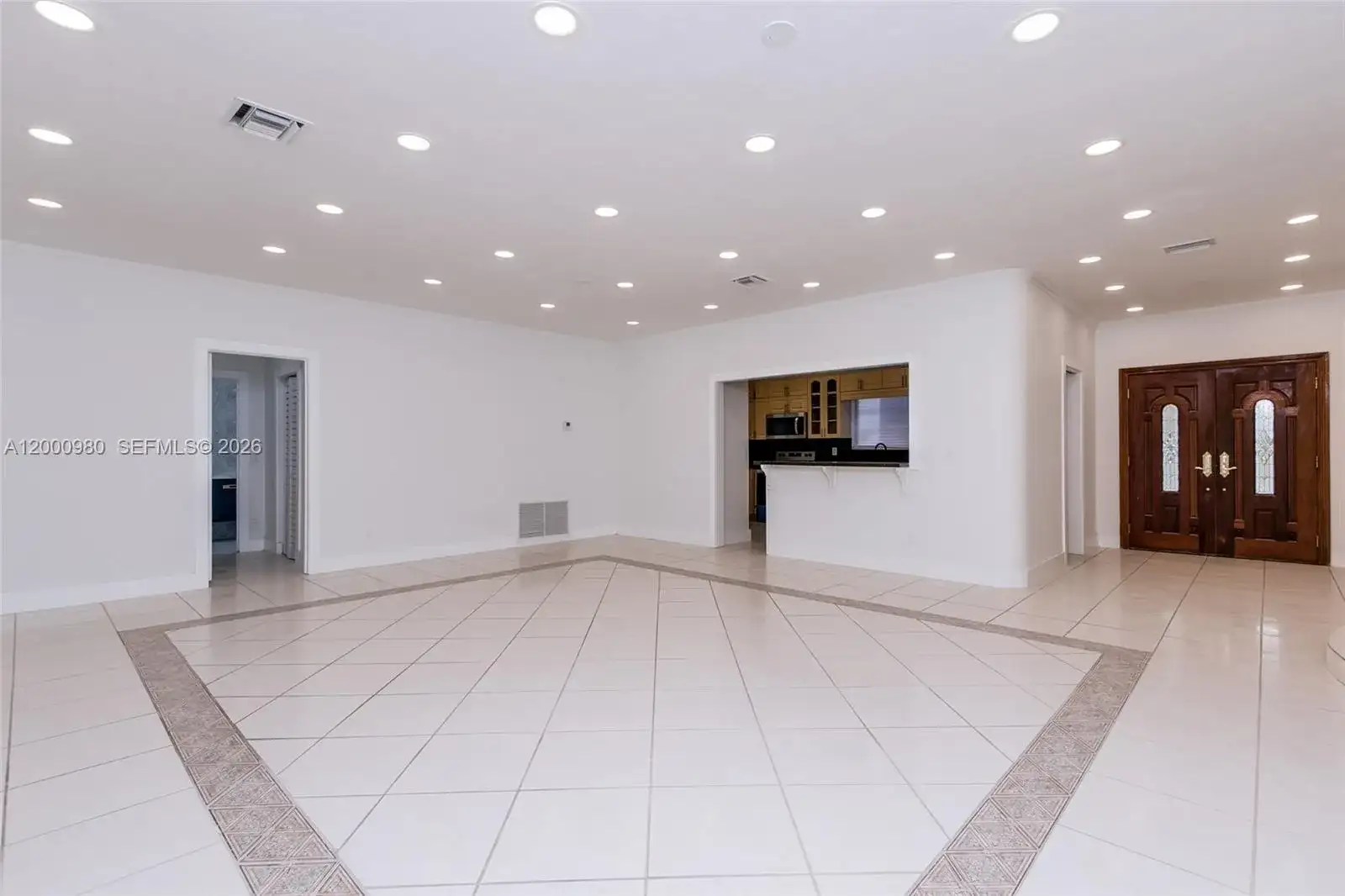 840 NE 182nd Ter, North Miami Beach FL 33162 photo 4