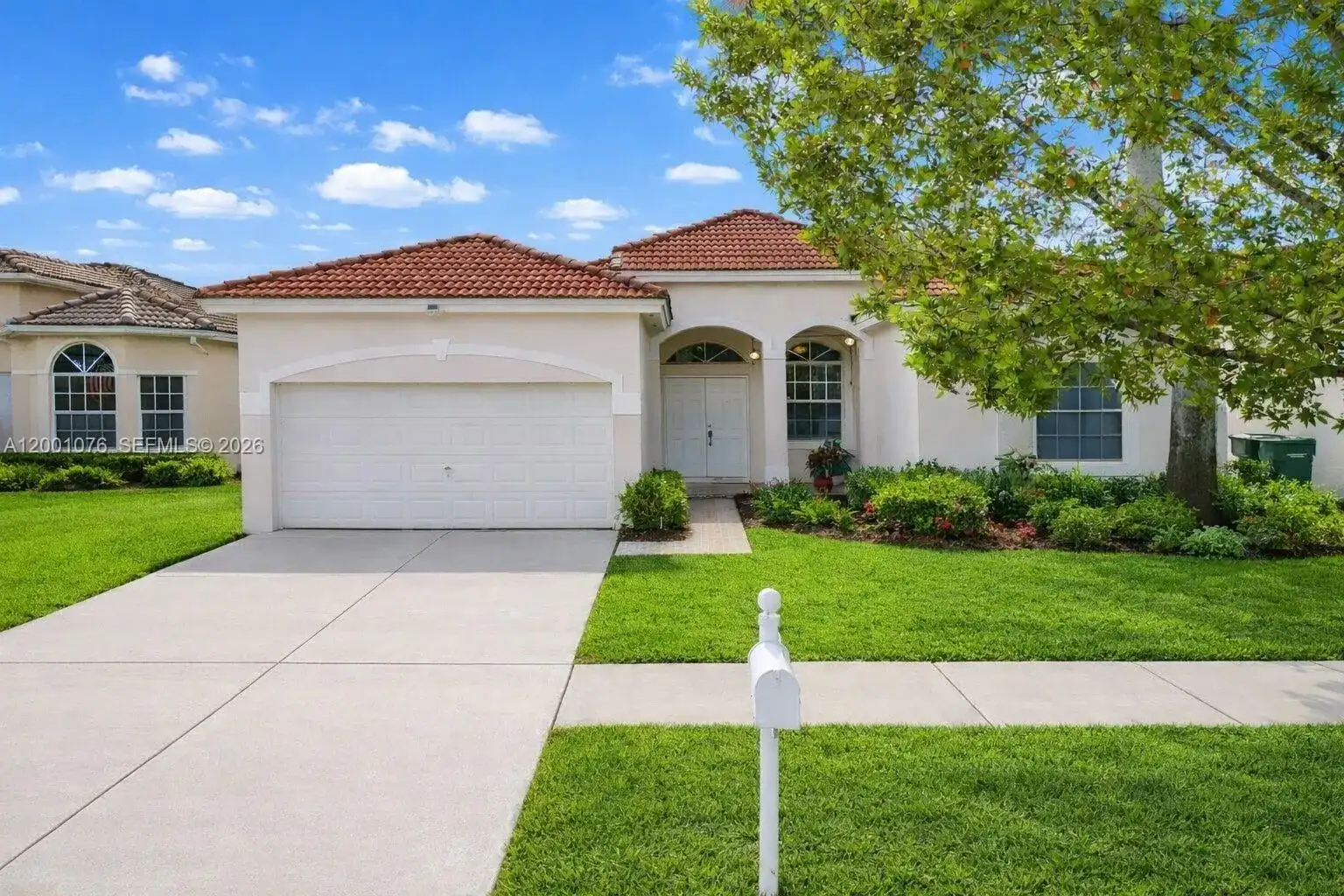 690 SE 30th Dr, Homestead FL 33033