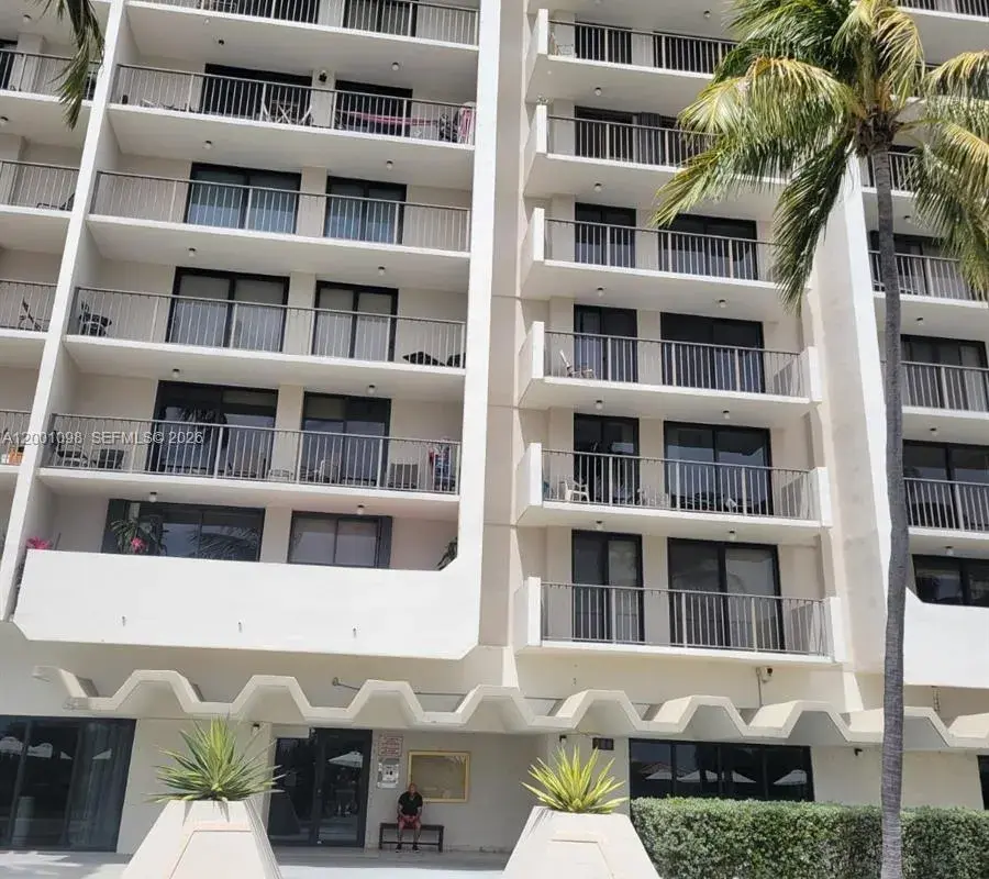 2625 Collins Ave # 1601, Miami Beach FL 33140