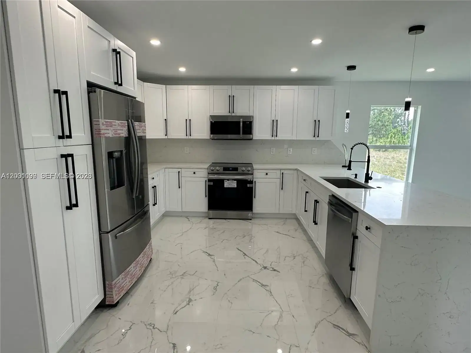 1125 Milwaukee Blvd, Lehigh Acres FL 33974 photo 3