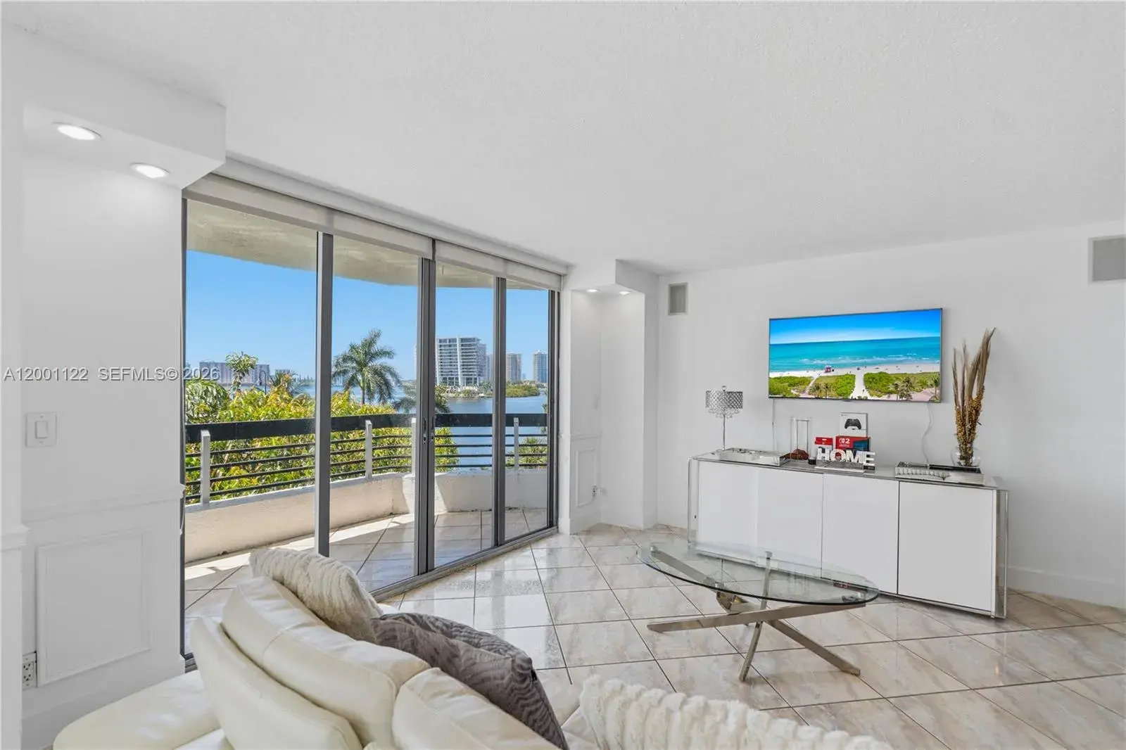 3600 Mystic Pointe Dr # 513, Aventura FL 33180