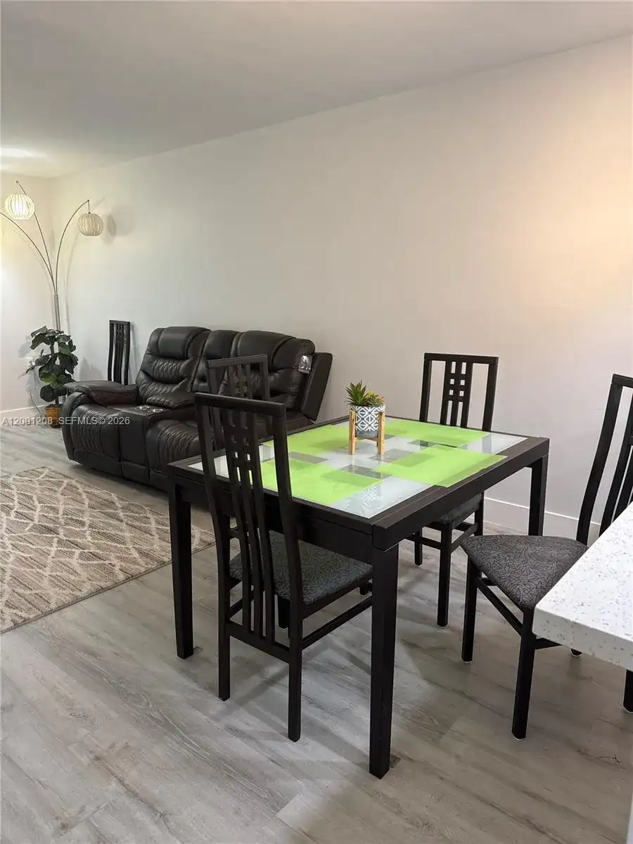 1102 Bahama Bnd # D2, Coconut Creek FL 33066 photo 5