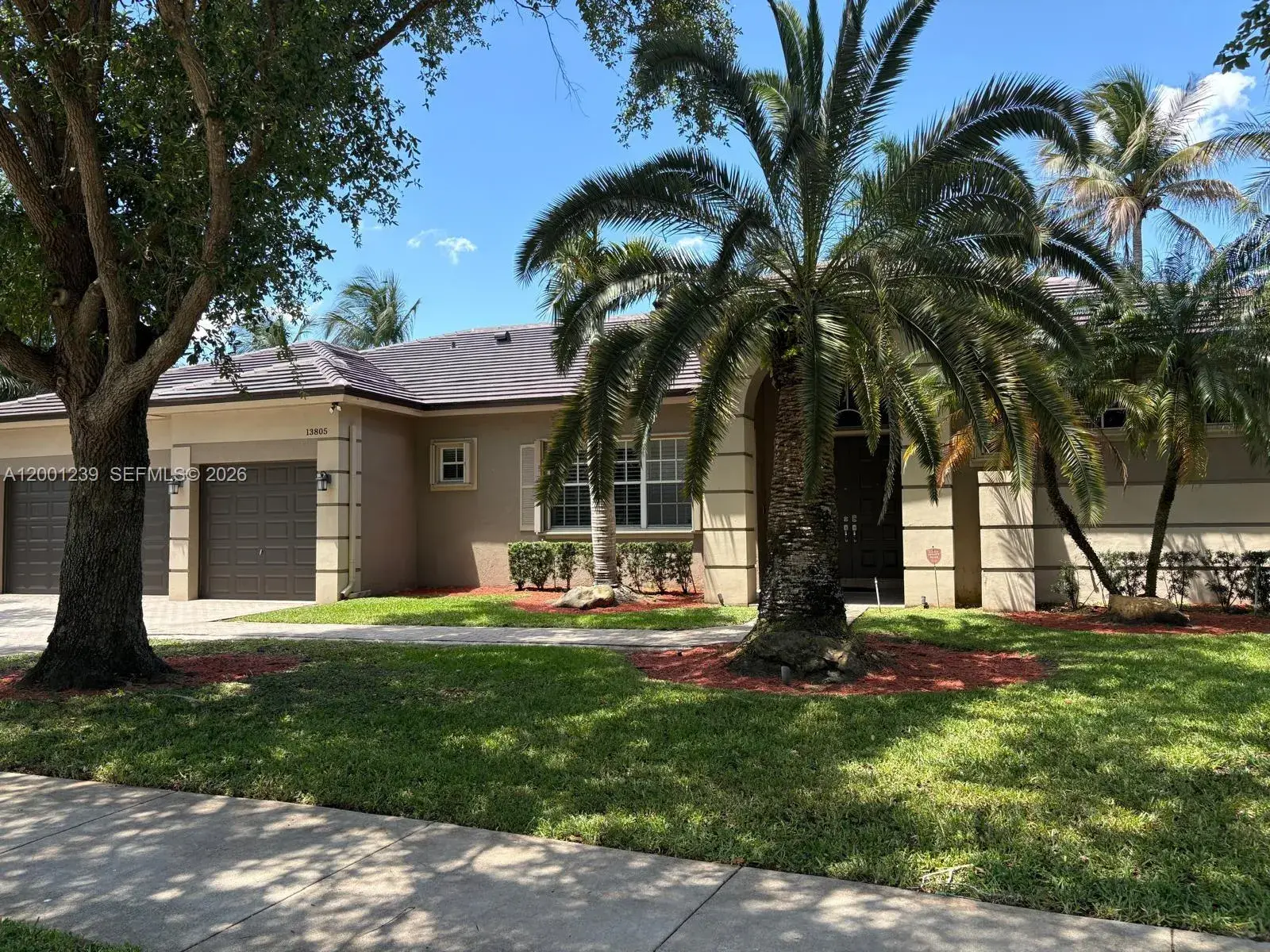 13805 SW 41st St, Davie FL 33330