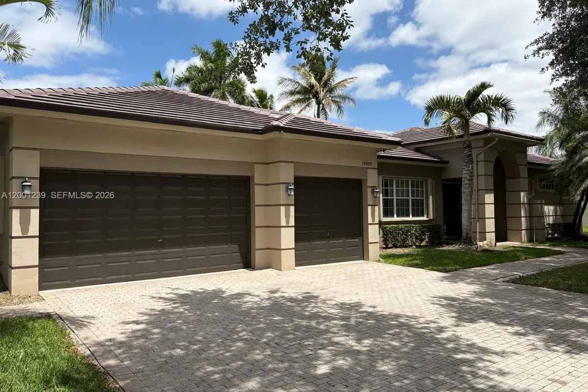 13805 SW 41st St, Davie FL 33330