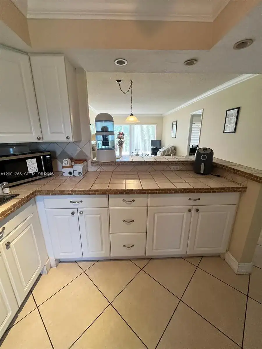 3200 N Palm Aire Dr # 407, Pompano Beach FL 33069 photo 4