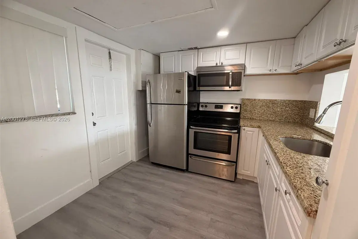 20111 NE 27th Ct # K102, Aventura FL 33180