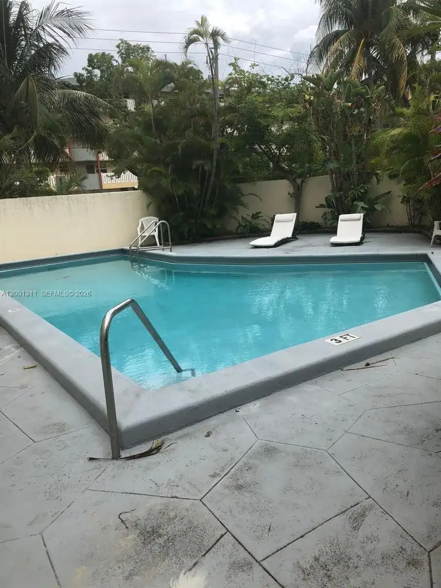 7830 Dickens Ave # 203, Miami Beach FL 33141 photo 5