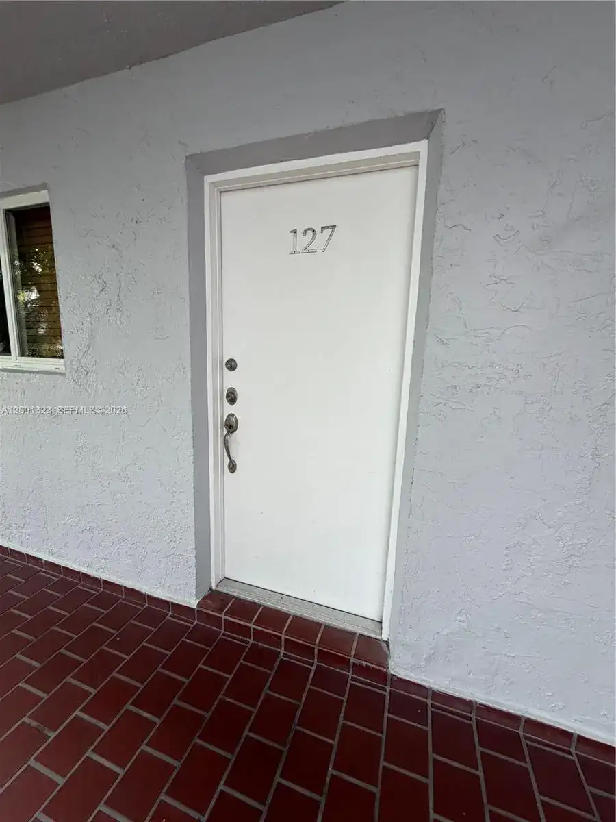 100 Edgewater Dr # 127, Coral Gables FL 33133 photo 4