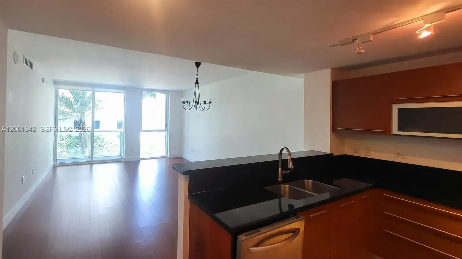 253 NE 2nd St # 1004, Miami FL 33132 photo 5
