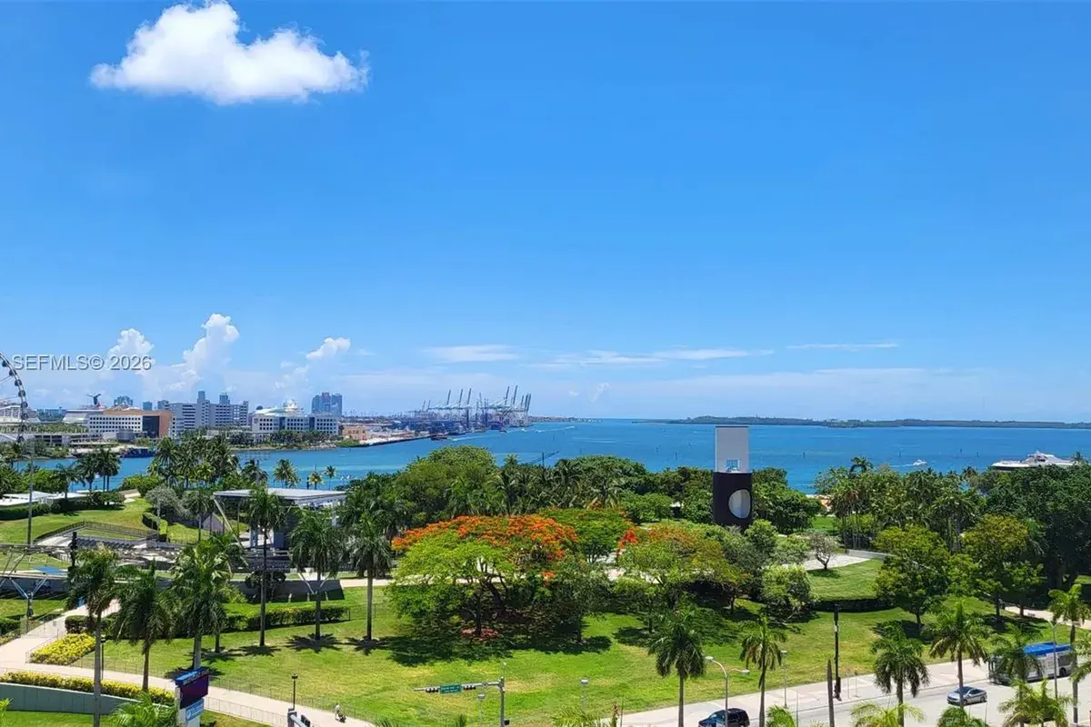 253 NE 2nd St # 1004, Miami FL 33132