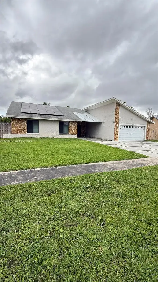 5421 NW 84th Ave, Lauderhill FL 33351 photo 2