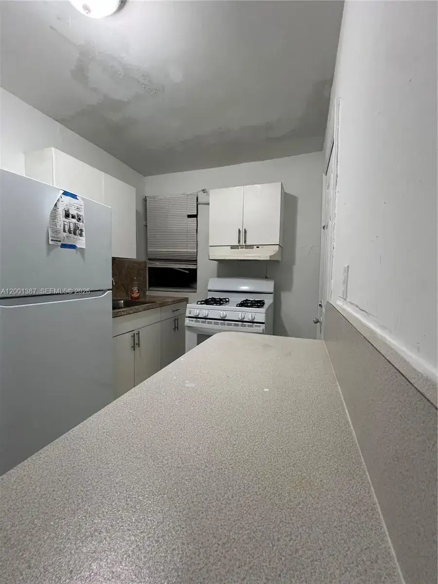 413 NW 33rd St # A, Miami FL 33127 photo 4