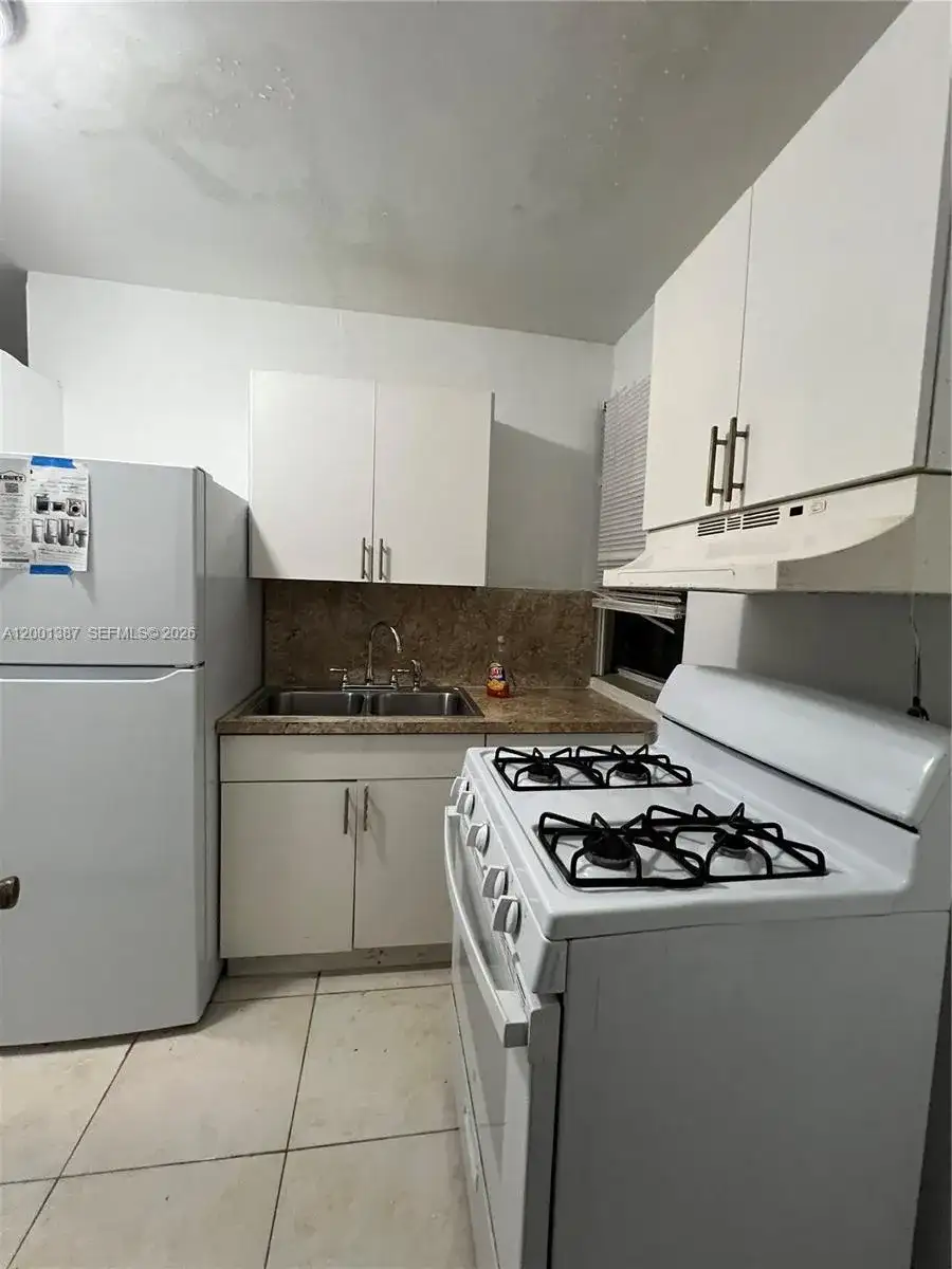 413 NW 33rd St # A, Miami FL 33127 photo 5