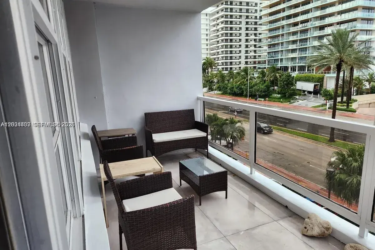 5700 Collins Ave # 4N, Miami Beach FL 33140