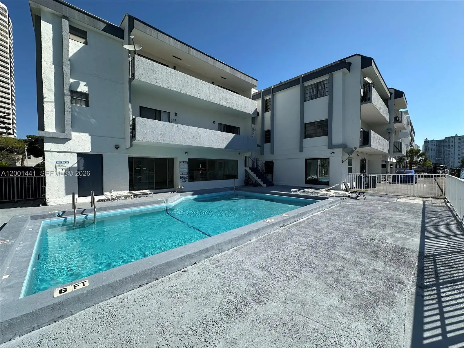 3582 NE 171st St # 301, North Miami Beach FL 33160