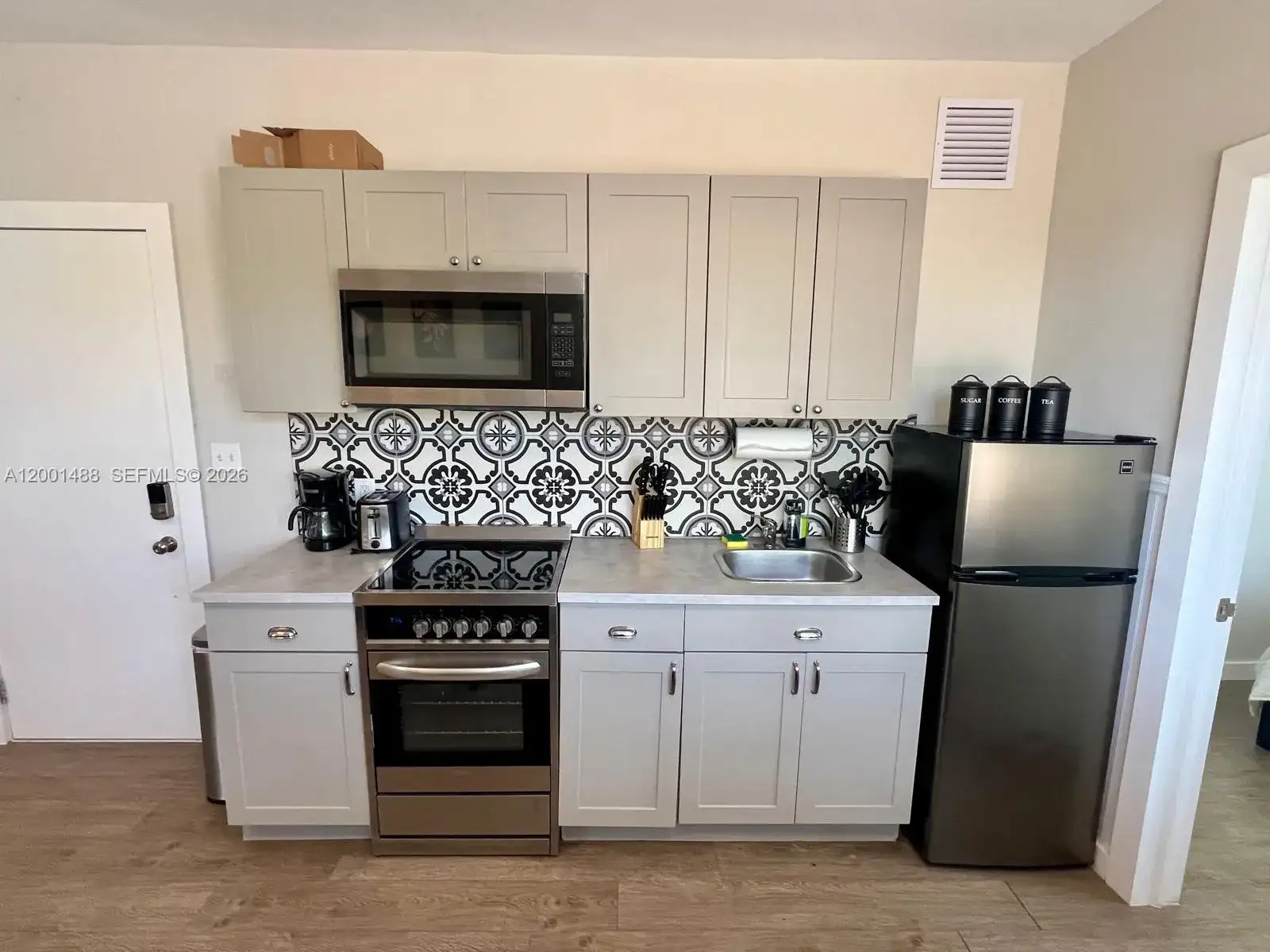 2932 NW 16th Ave # 3, Miami FL 33142 photo 4