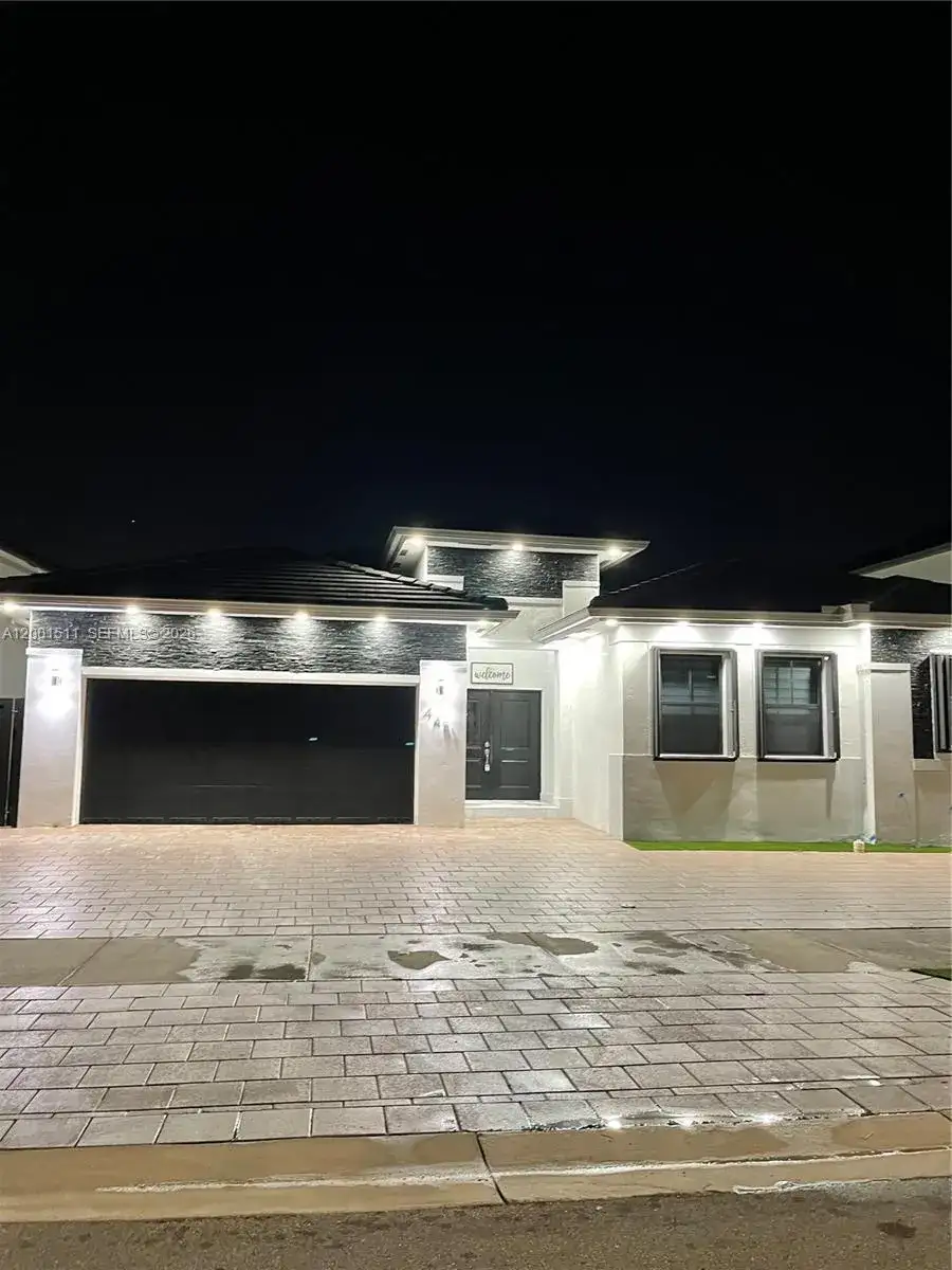 4451 SW 159th Path, Miami FL 33185 photo 2