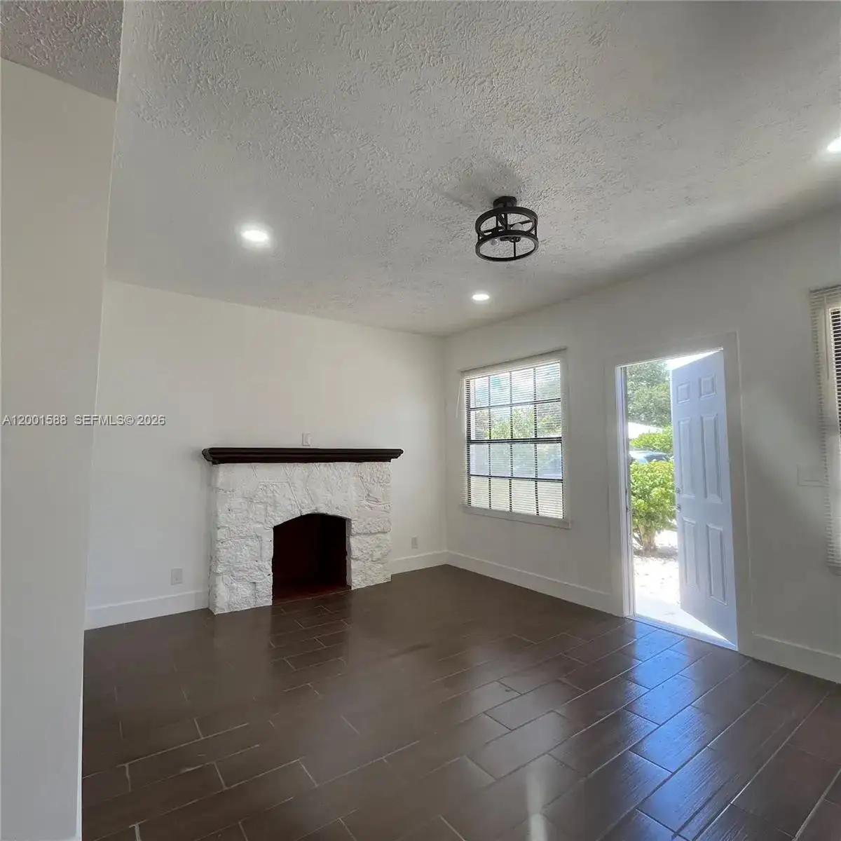 8 S C St, Lake Worth FL 33460 photo 4