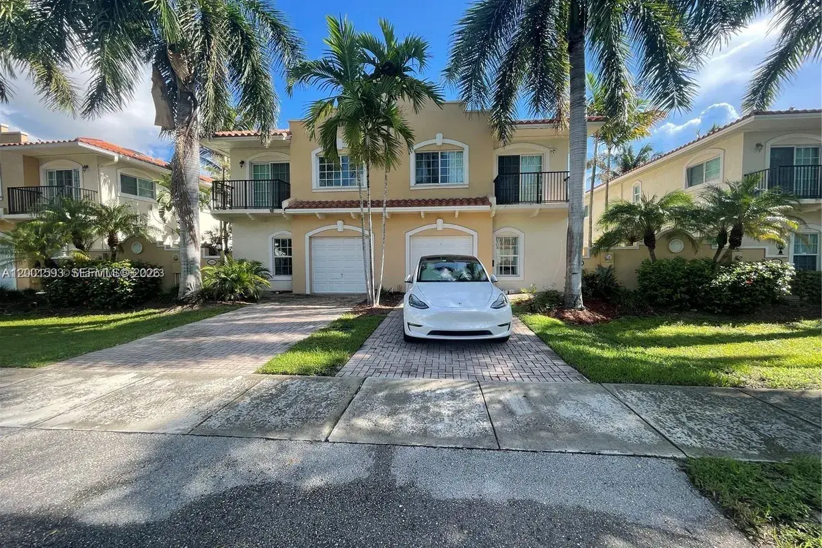 3450-3470 NW 17th Ter, Oakland Park FL 33309