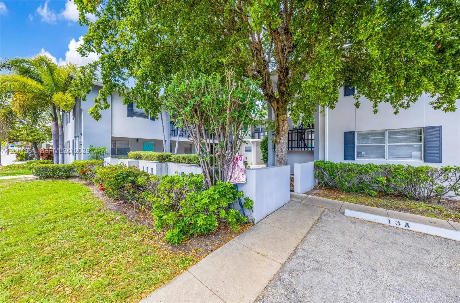 202 Lucerne Ave # 14, Lake Worth FL 33460 photo 4