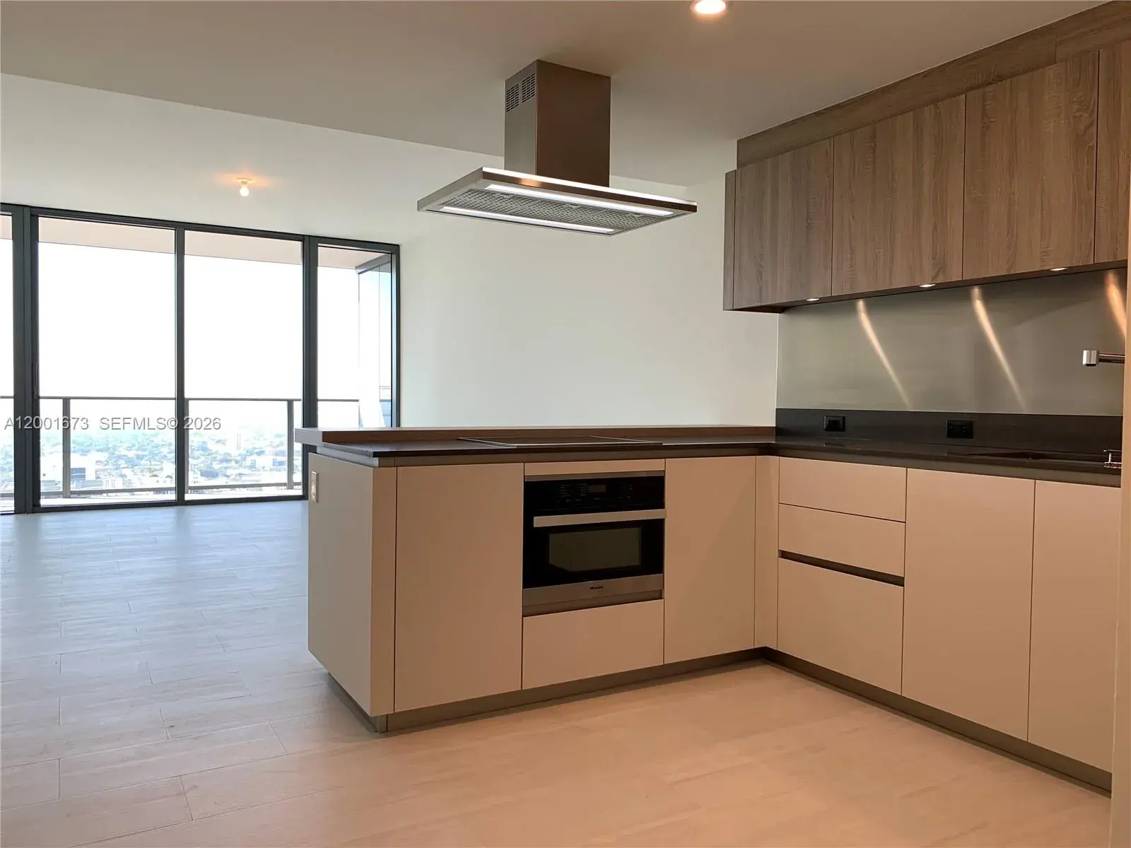 1000 Brickell Plz # 3904, Miami FL 33131