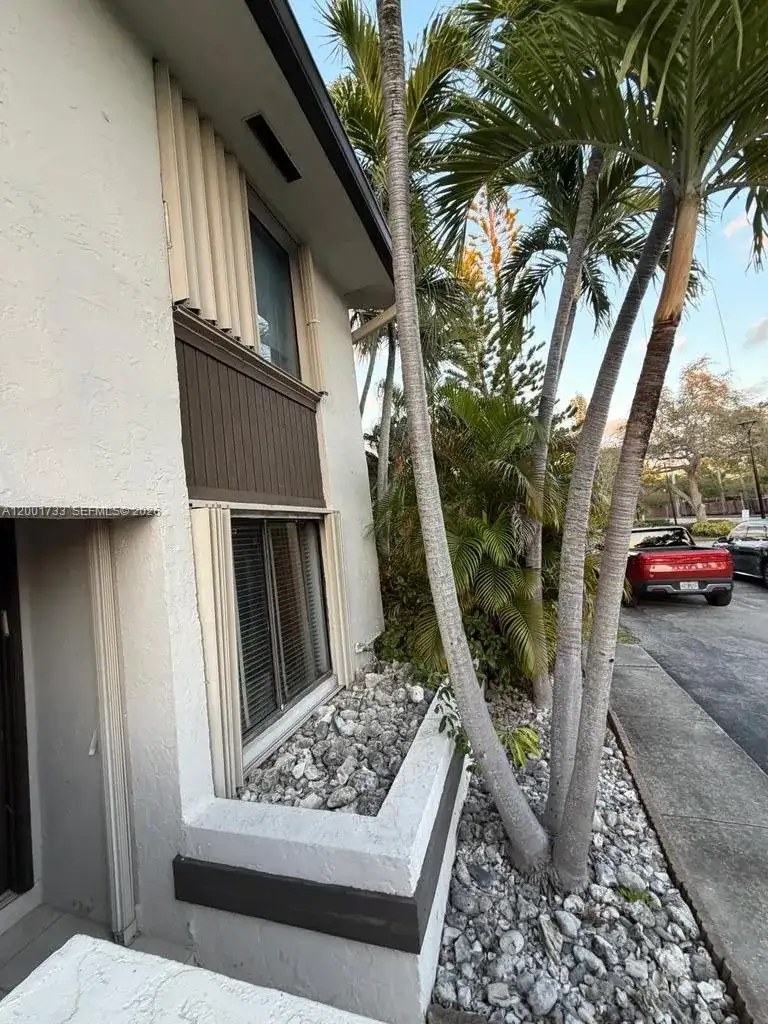 2661 NE 164th St # 40, North Miami Beach FL 33160 photo 2