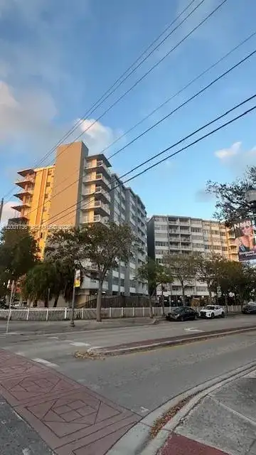 2025 NE 164th St # 616, North Miami Beach FL 33162