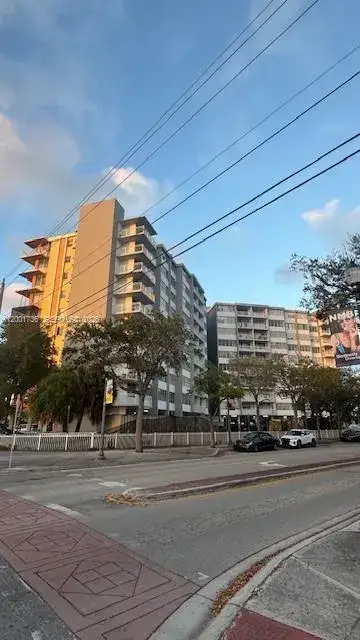 2025 NE 164th St # 616, North Miami Beach FL 33162