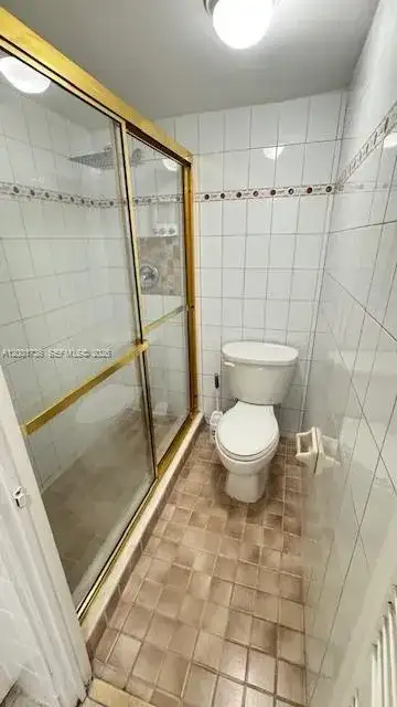 2025 NE 164th St # 616, North Miami Beach FL 33162 photo 2