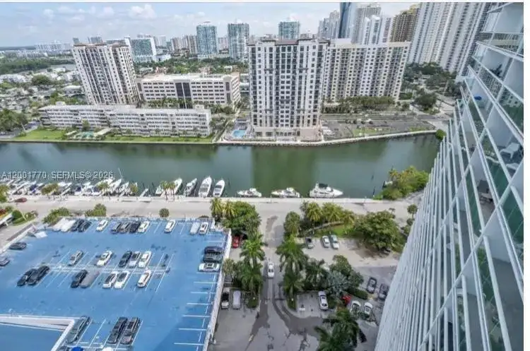 100 Bayview Dr # 1006, Sunny Isles Beach FL 33160 photo 3