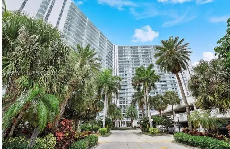 100 Bayview Dr # 1006, Sunny Isles Beach FL 33160 photo 5