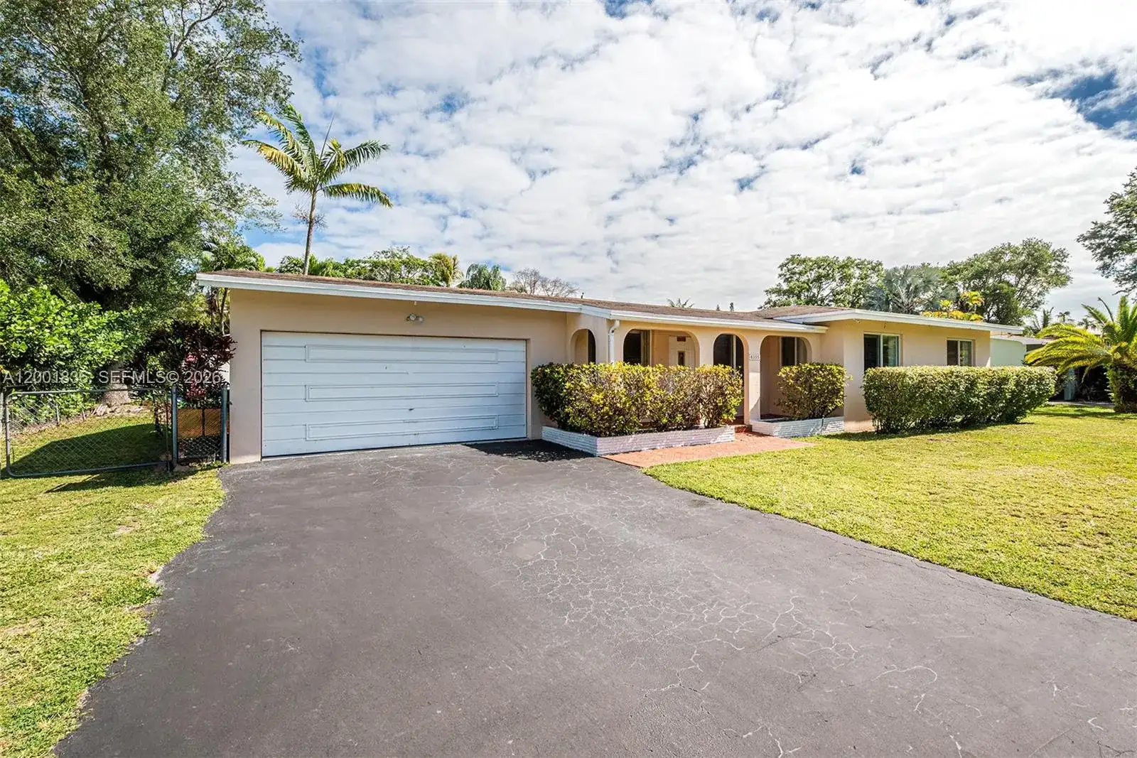 8355 SW 131st St, Pinecrest FL 33156 photo 2