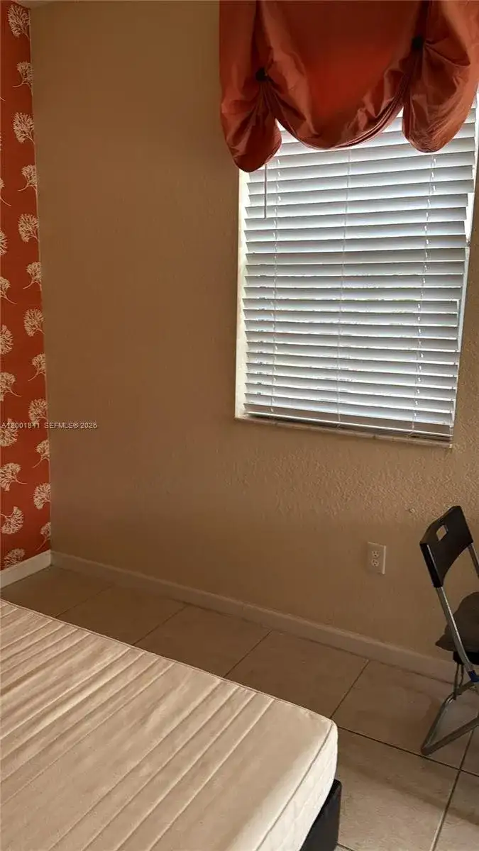 16961 SW 90th Ter, Miami FL 33196 photo 3