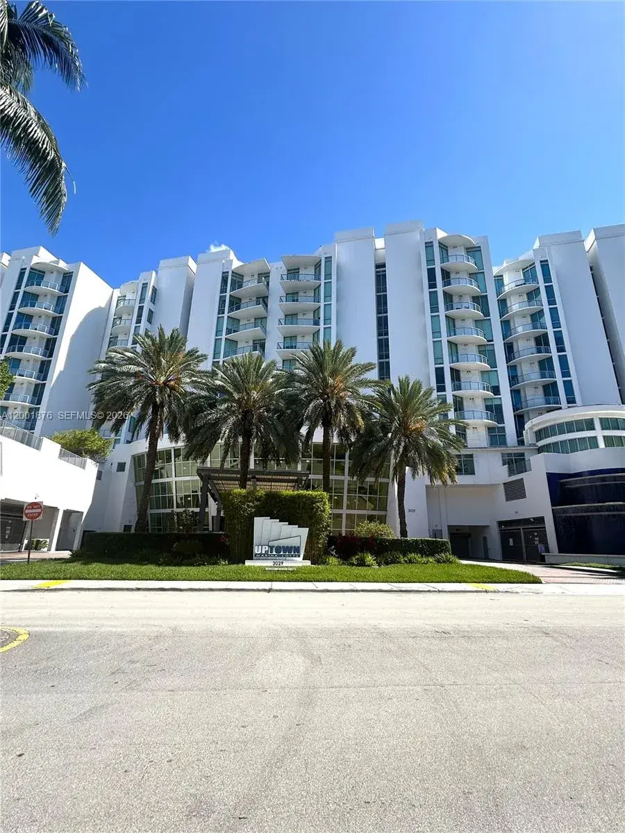 3029 NE 188th St # 905, Aventura FL 33180