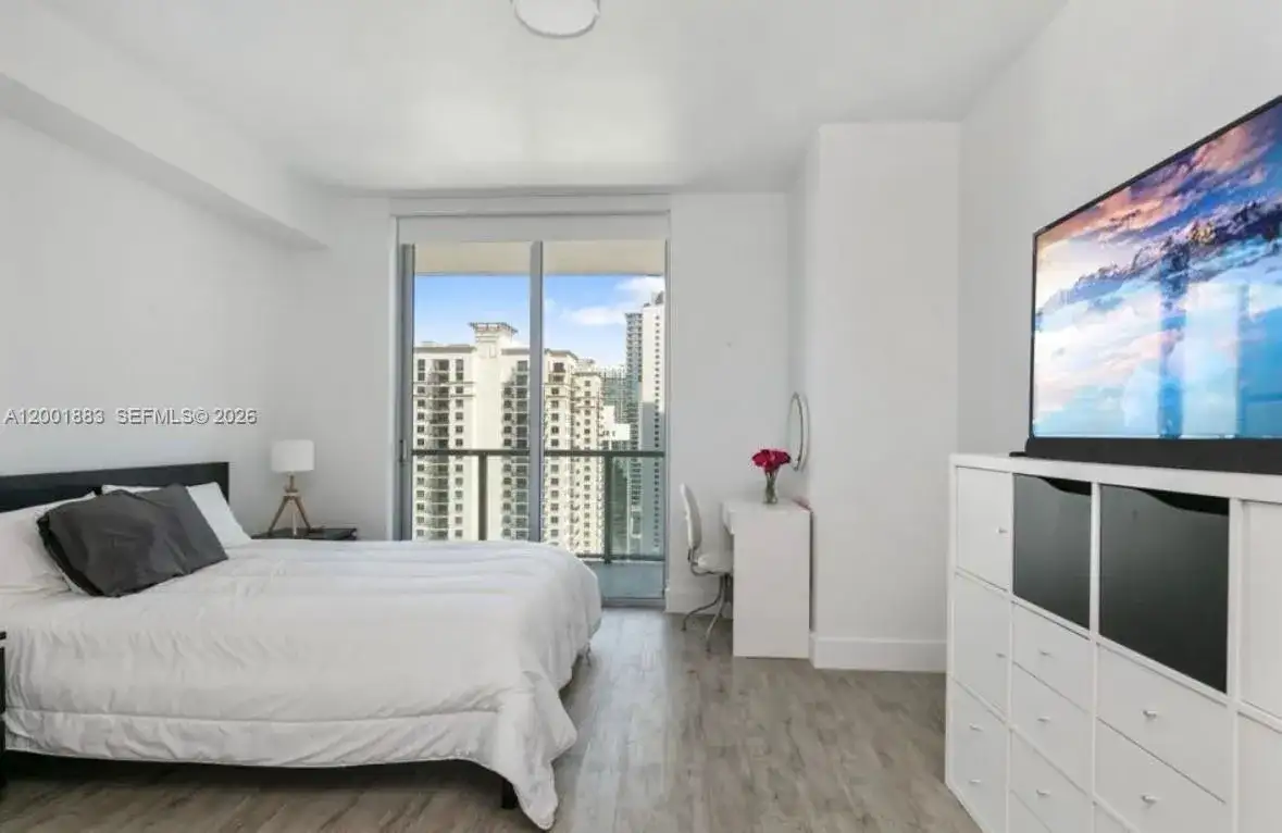 1111 SW 1st Ave, Miami FL 33130 photo 5