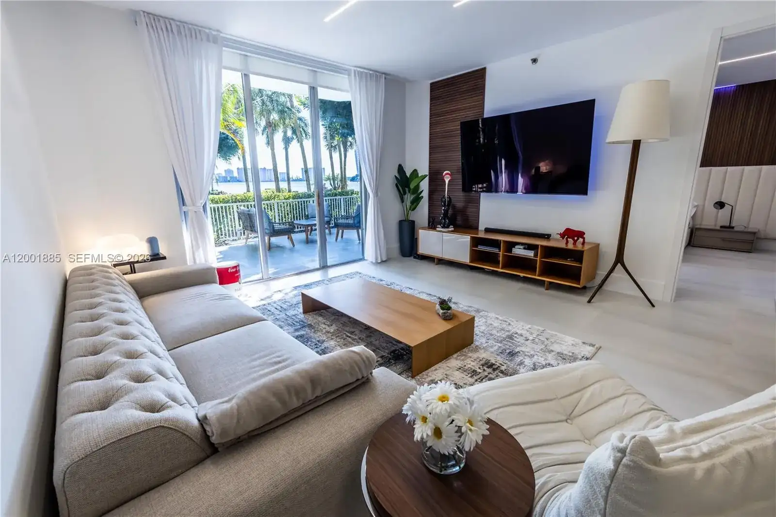 3600 Mystic Pointe Dr # 114, Aventura FL 33180 photo 4