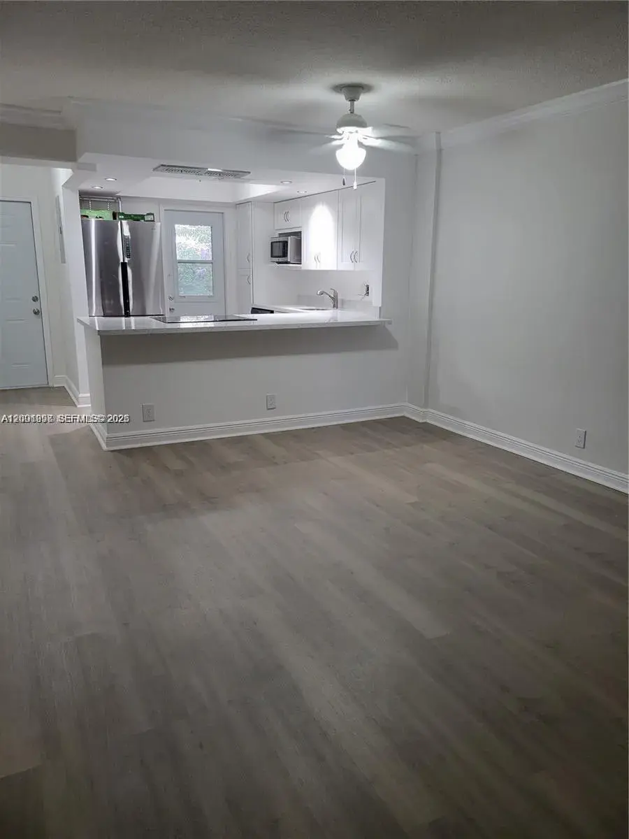 1333 E Hallandale Beach Blvd # 329, Hallandale Beach FL 33009