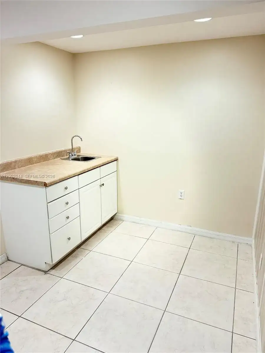 706 N 7th St, Fort Pierce FL 34950 photo 4