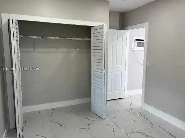 922 NW 2nd St # 4, Miami FL 33128 photo 5