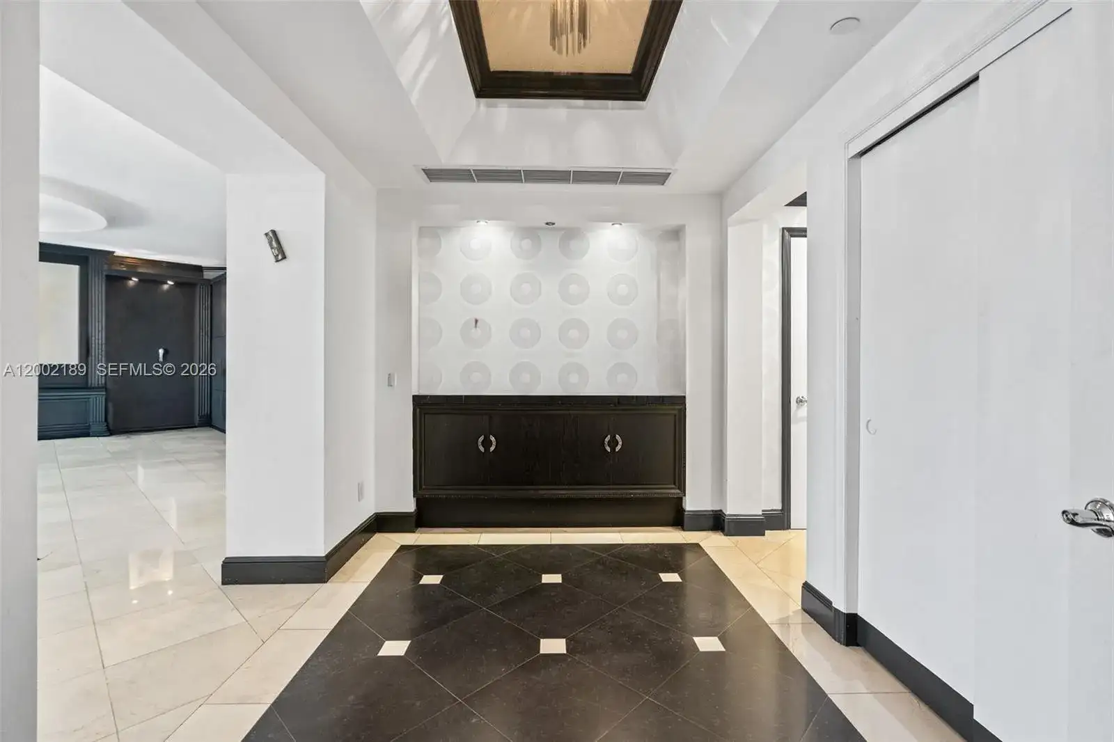 21050 Point Pl # 403, Aventura FL 33180 photo 2