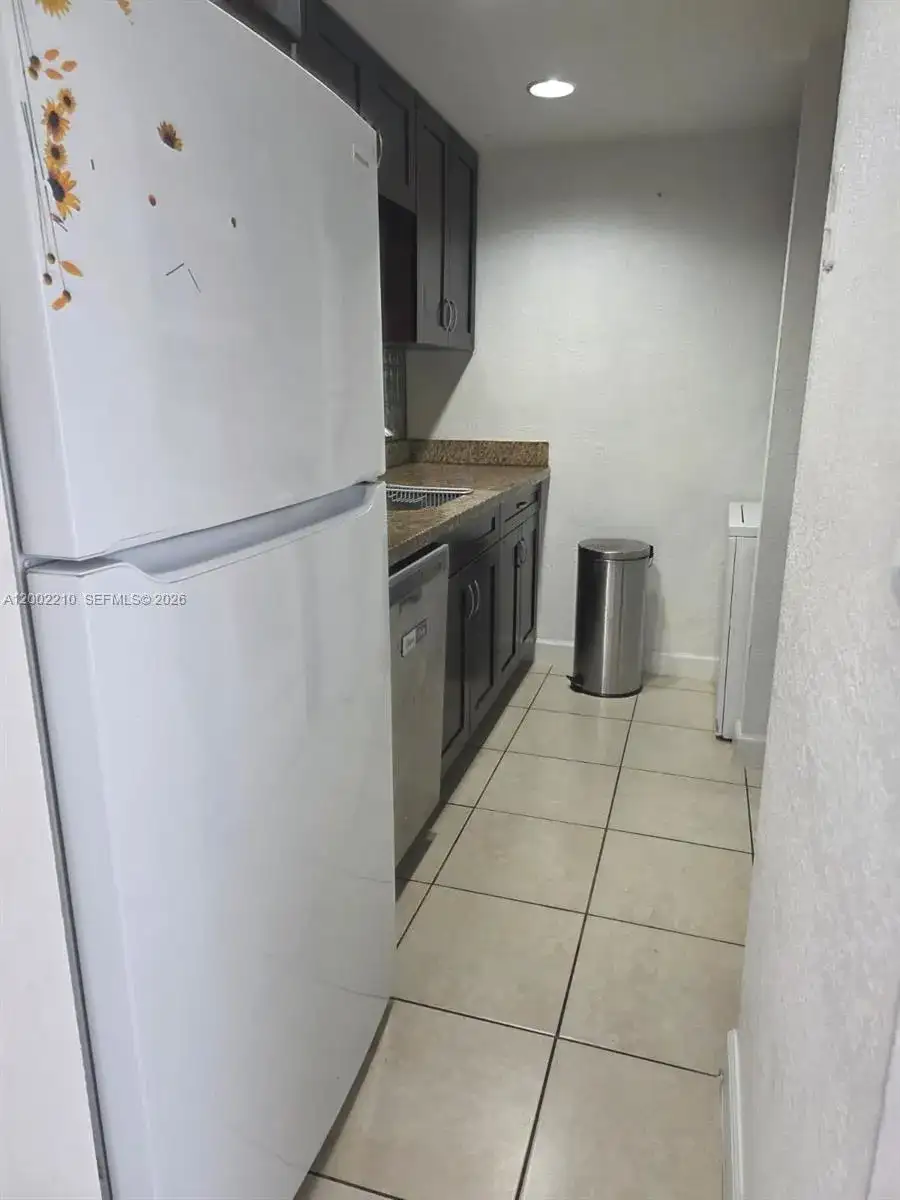 5055 NW 7th St # 602, Miami FL 33126 photo 4