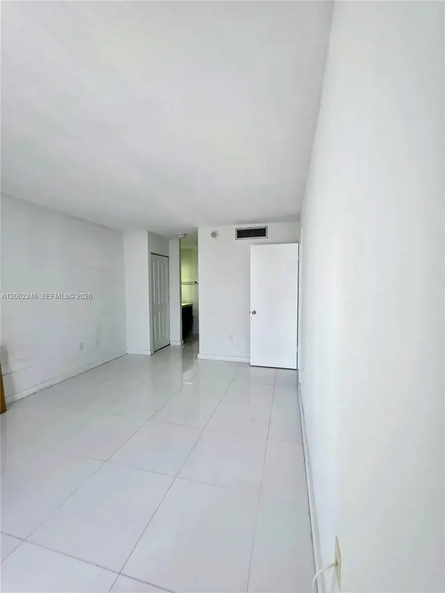 1200 NE Miami Gardens Dr # 1003W, Miami FL 33179 photo 3