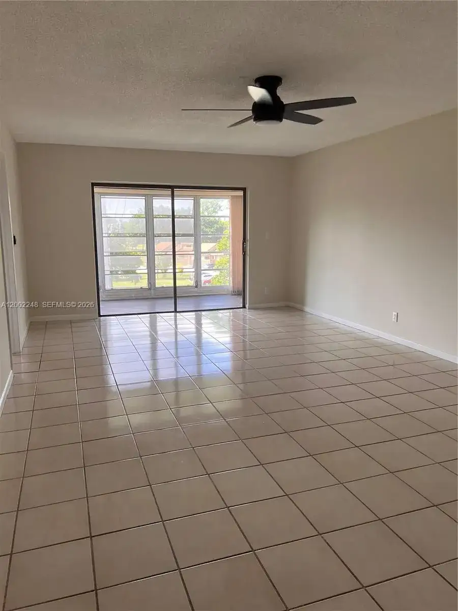 8101 SW 24th Ct # 406, Davie FL 33324 photo 4