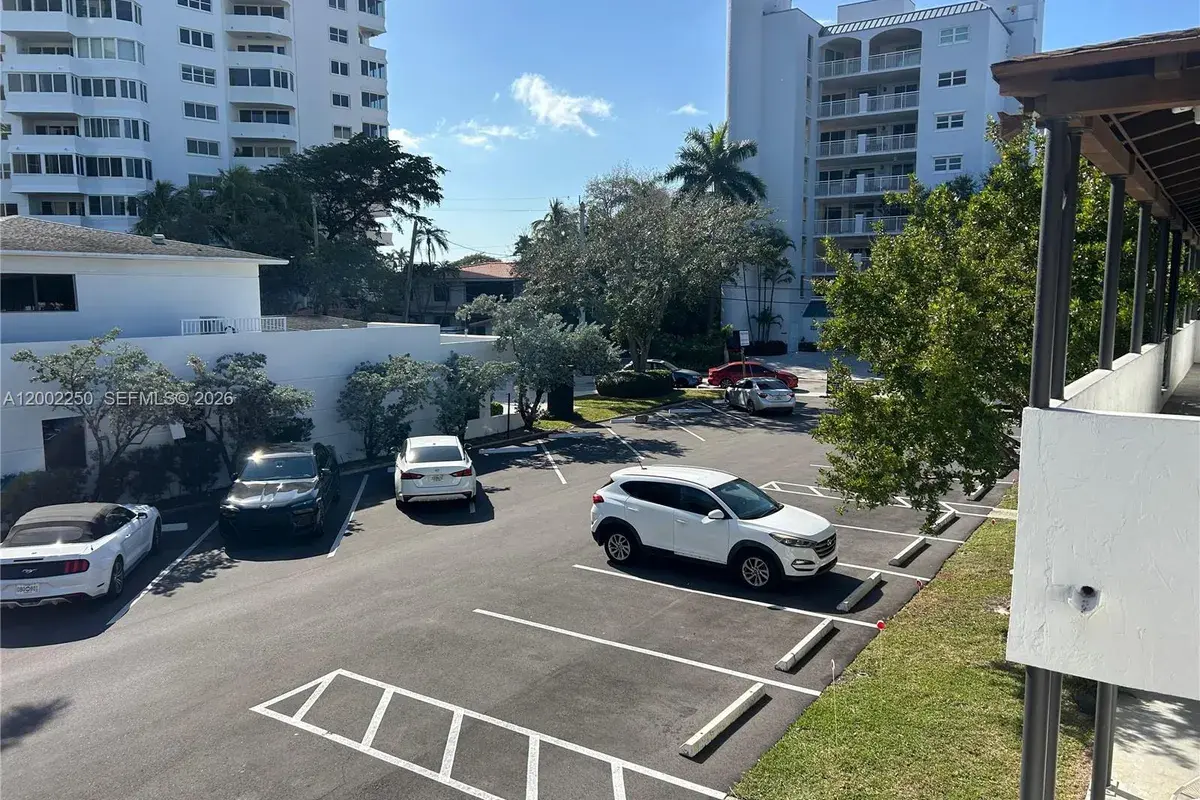 300 Sunset Dr # 5, Fort Lauderdale FL 33301