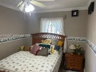 1176 NW 38th St # 1, Miami FL 33127