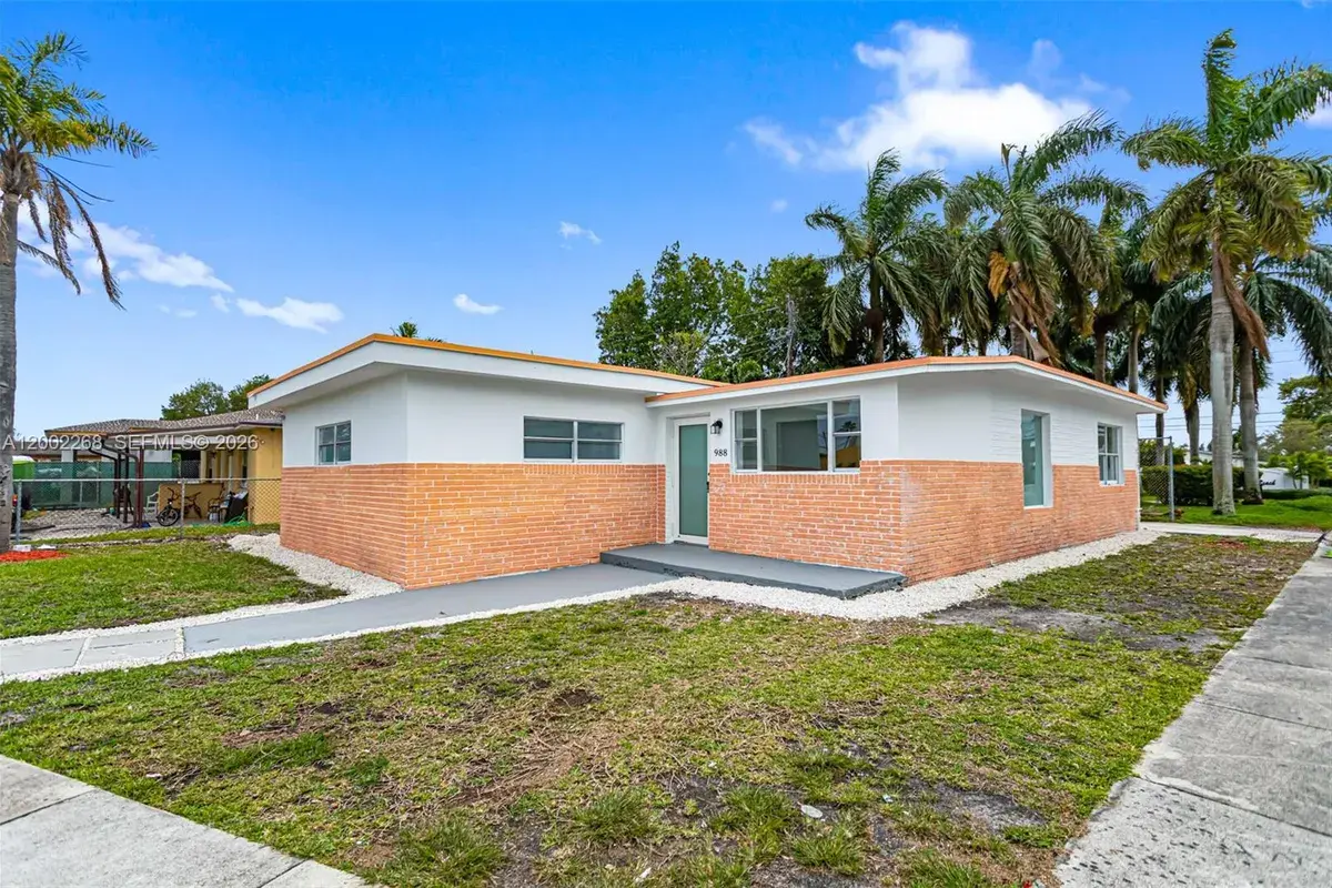 988 NW 10th St # 1, Hallandale Beach FL 33009