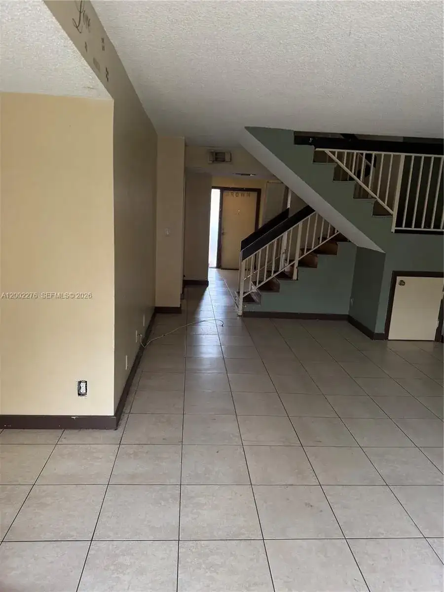 8024 NW 27th Ct, Sunrise FL 33322 photo 3